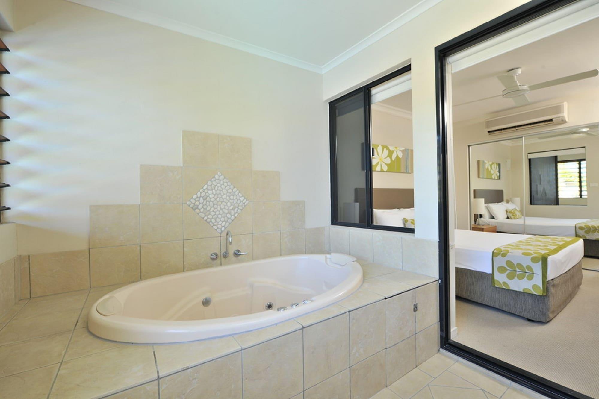 Mantra Heritage Port Douglas Exterior photo